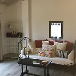 Charming House In With Shared Pool Vakantiehuis Trequanda