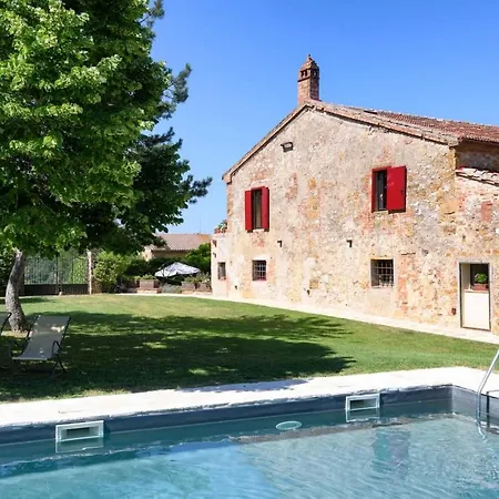 Charming House In With Shared Pool