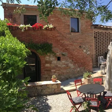 Charming House In With Shared Pool Holiday home
