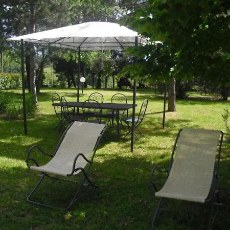 Charming House In With Shared Pool * Trequanda