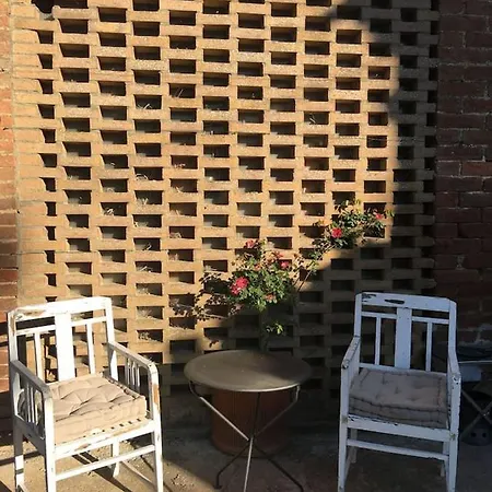 Charming House In With Shared Pool Дом отдыха Трекуанда