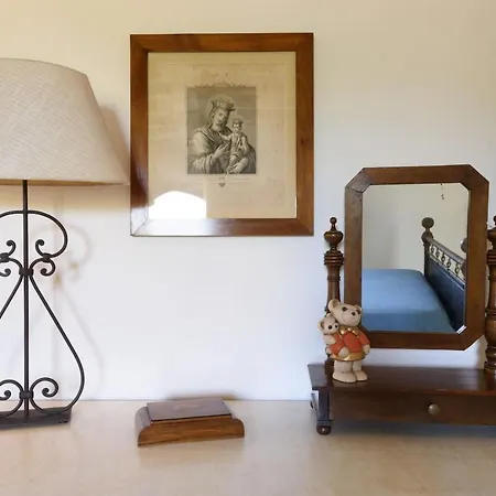 Charming House In With Shared Pool בית נופש