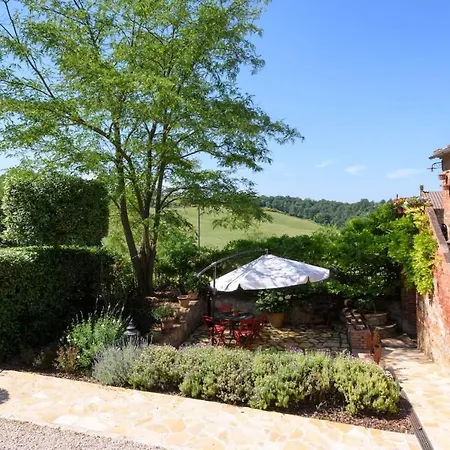Charming House In With Shared Pool Holiday home *