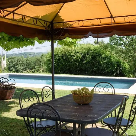 Holiday home Charming House In With Shared Pool