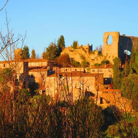 Сasa de vacaciones Charming House In With Shared Pool *