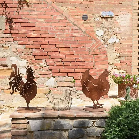 Charming House In With Shared Pool Сasa de vacaciones *