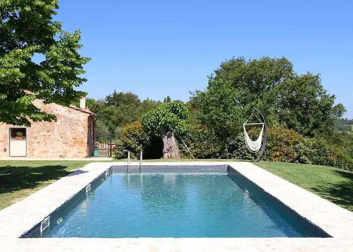 Σπίτι διακοπών Charming House In With Shared Pool