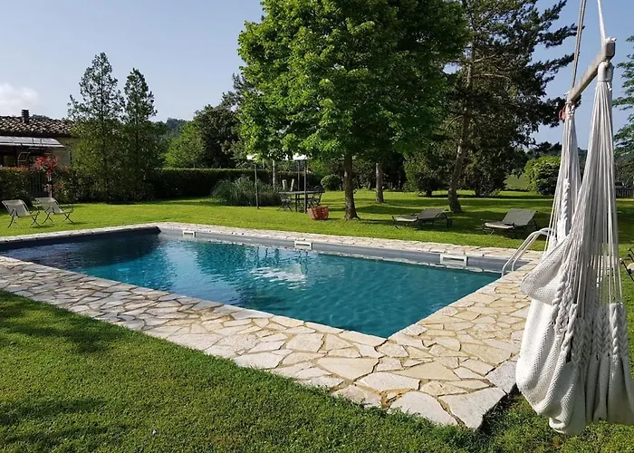 Charming House In With Shared Pool *