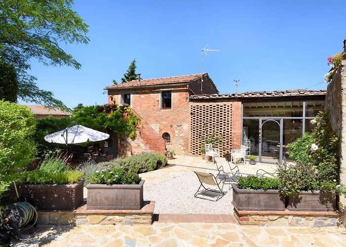 Charming House In With Shared Pool Dom wakacyjny Trequanda