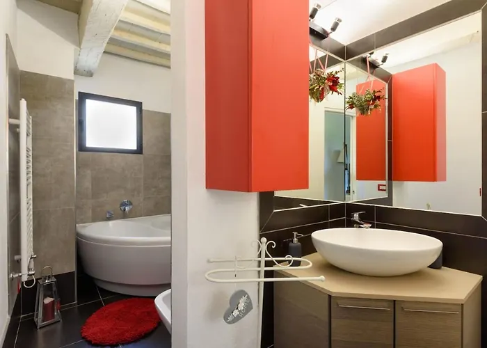 Charming House In With Shared Pool Dom wakacyjny
