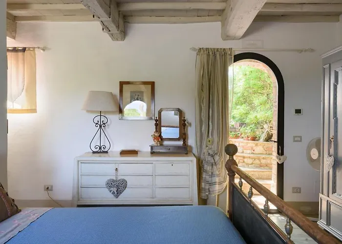 Charming House In With Shared Pool Dom wakacyjny Trequanda
